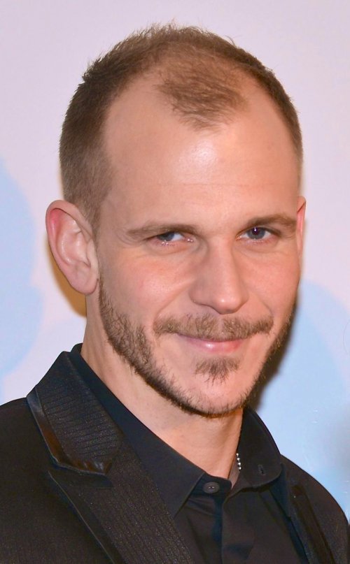 Gustaf Skarsgard